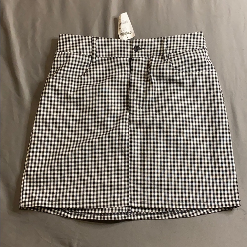Charlotte Russe Black & White Square Pattern